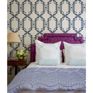 Leontine Linens Cane